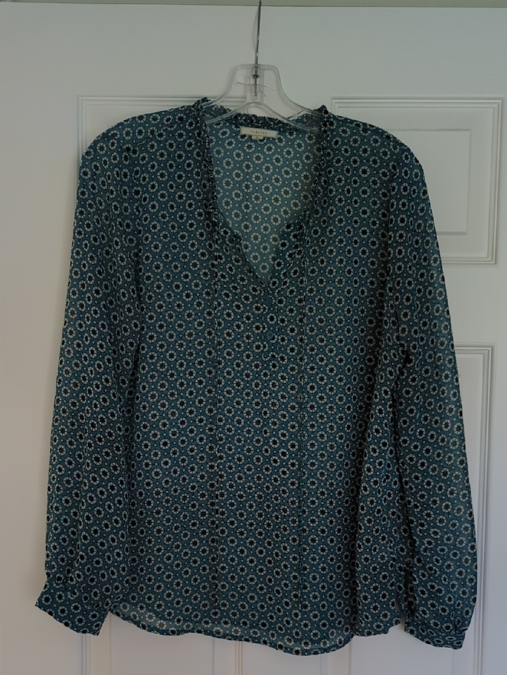 Pleione Semi-Sheet Teal Black & Creme Geometric V-Neck Blouse Size M EUC